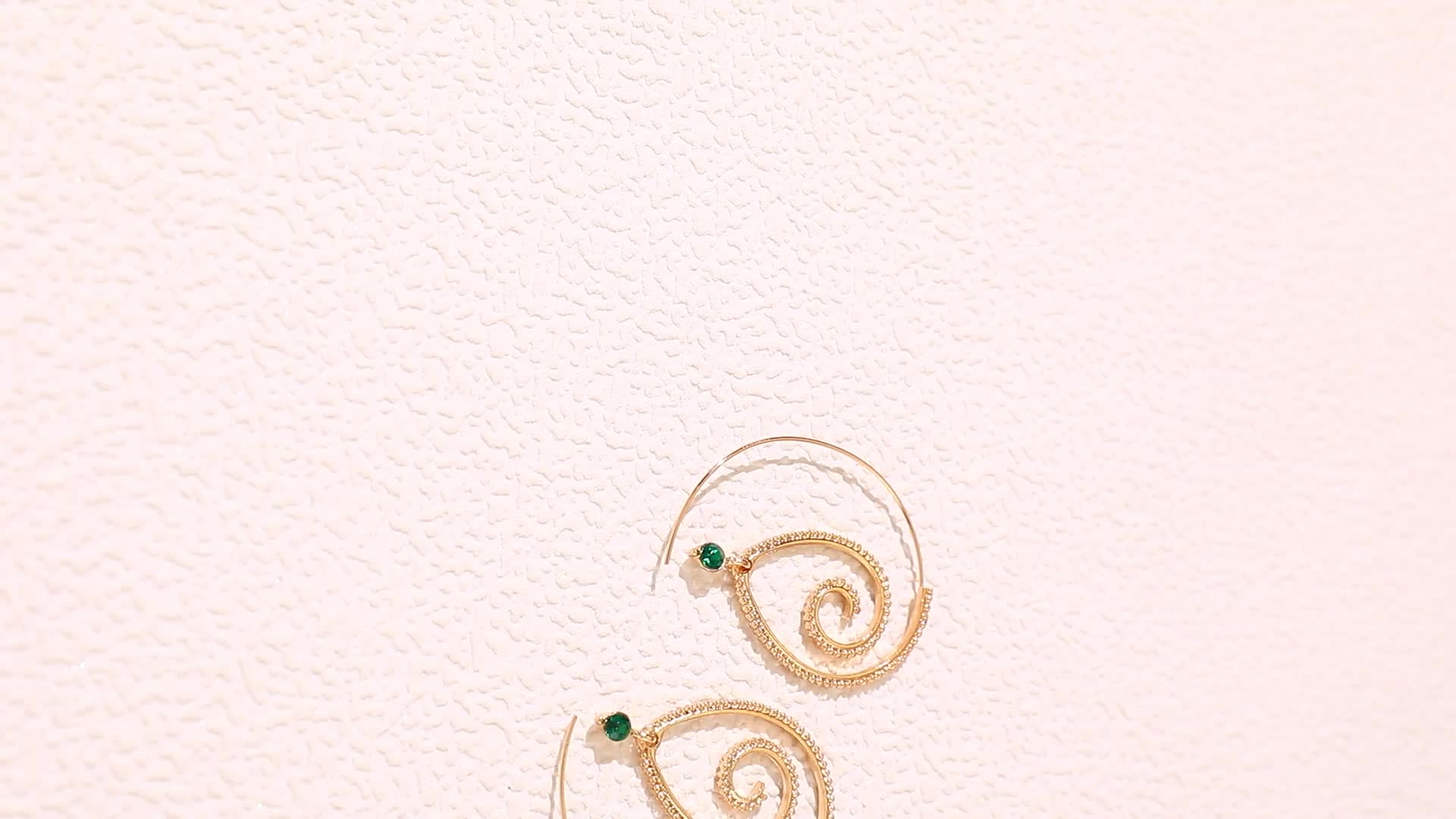 New Oval Spiral Earrings Exaggerated Swirl Gear Heart Shape Vintage Ear Jewelry